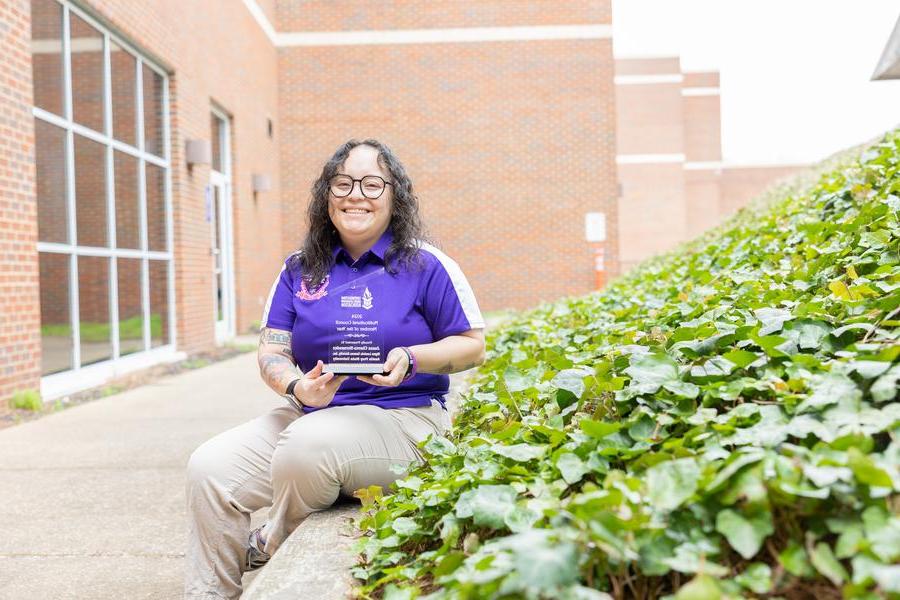 Breaking Barriers: 365bet’s Sigma Lambda Gamma founding president wins coveted Greek award